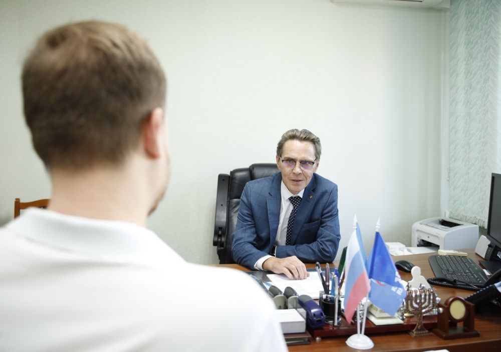 01.08.2025 главный врач Сергей Валерьевич Бойков провёл личный приём граждан